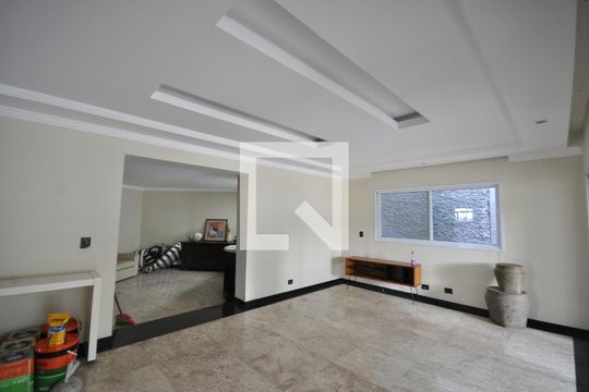 Sala de Estar de casa para alugar com 3 quartos, 800m² em Vila Albertina, São Paulo