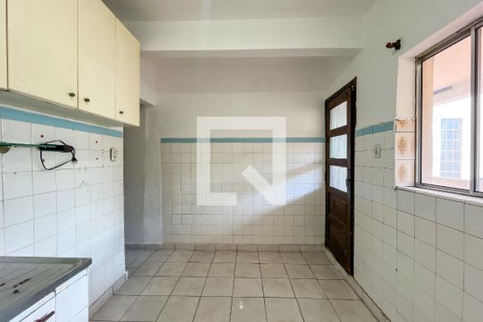 Casa 3 Cozinha de casa à venda com 11 quartos, 328m² em Vila Brasilândia, São Paulo