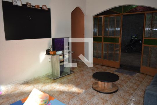 Sala de casa à venda com 2 quartos, 180m² em Tropical, Contagem