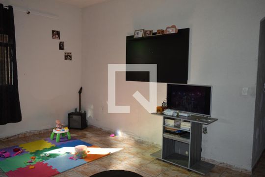 Sala de casa à venda com 2 quartos, 180m² em Tropical, Contagem