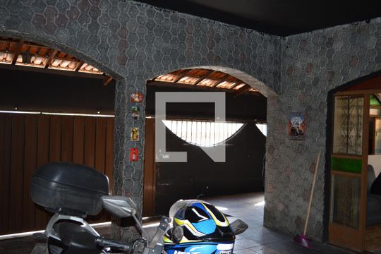 Área comum de casa à venda com 2 quartos, 180m² em Tropical, Contagem