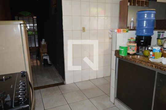 Cozinha de casa à venda com 2 quartos, 180m² em Tropical, Contagem