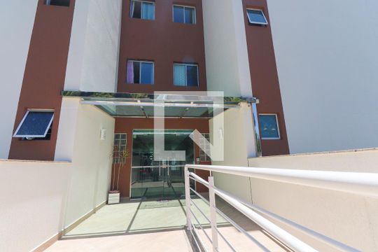 Fachada de apartamento à venda com 3 quartos, 106m² em Bacacheri, Curitiba