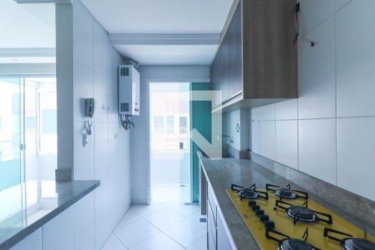 Cozinha e Área de Serviço de apartamento à venda com 3 quartos, 106m² em Bacacheri, Curitiba