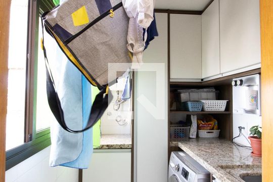 Área de Serviço de apartamento à venda com 2 quartos, 75m² em Chácara das Pedras, Porto Alegre