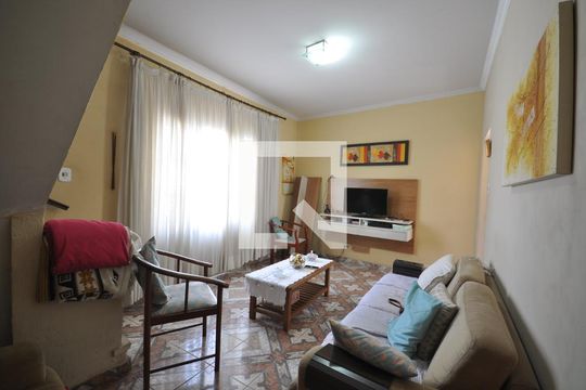 Casa à venda com 3 quartos, 200m² em Vila Medeiros, São Paulo