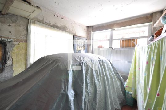 Garagem de casa à venda com 3 quartos, 200m² em Vila Medeiros, São Paulo
