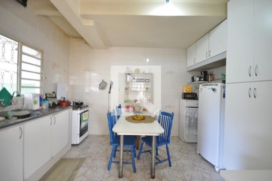 Cozinha 1 de casa à venda com 3 quartos, 200m² em Vila Medeiros, São Paulo