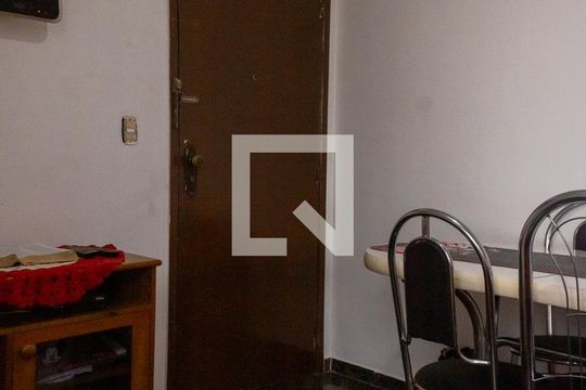 Sala de apartamento para alugar com 2 quartos, 72m² em Jardim Angela (zona Leste), São Paulo