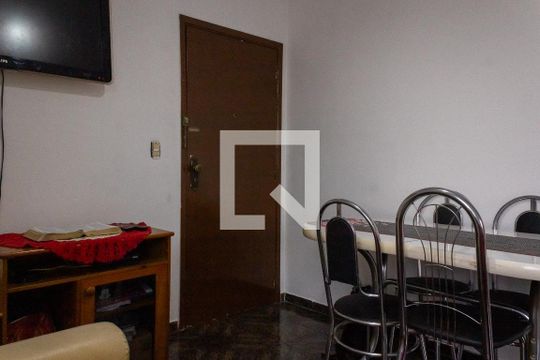 Sala de apartamento para alugar com 2 quartos, 72m² em Jardim Angela (zona Leste), São Paulo