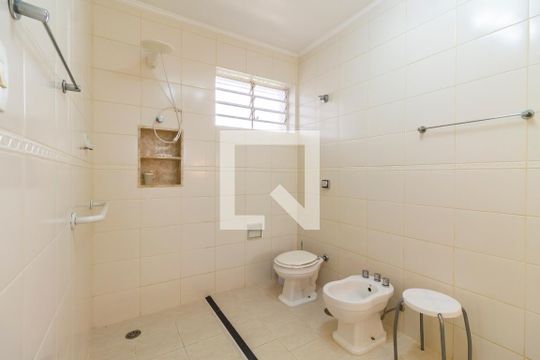 Banheiro da Suíte 3 de casa à venda com 3 quartos, 370m² em Campo Belo, São Paulo