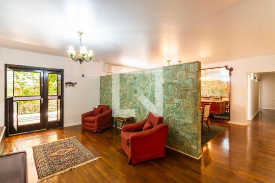 Casa à venda com 3 quartos, 370m² em Campo Belo, São Paulo