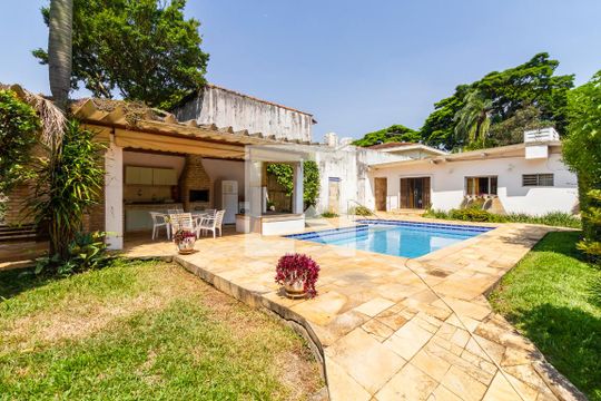 Quintal de casa à venda com 3 quartos, 370m² em Campo Belo, São Paulo