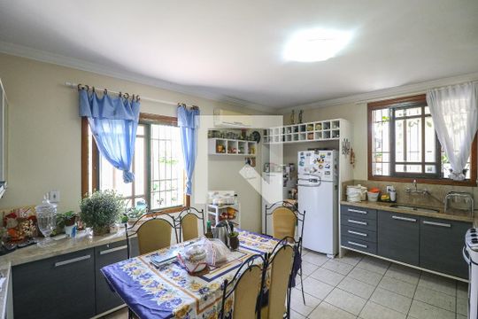 Cozinha de casa para alugar com 4 quartos, 200m² em Nonoai, Porto Alegre