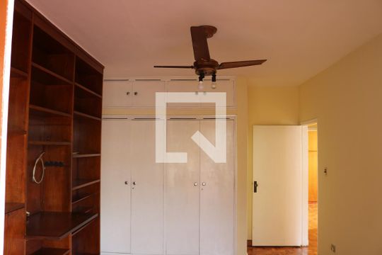 Quarto 03 de casa para alugar com 4 quartos, 250m² em Vila Romana, São Paulo