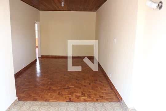 Sala de casa para alugar com 4 quartos, 250m² em Vila Romana, São Paulo