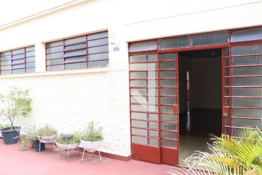 Jardim de casa para alugar com 4 quartos, 250m² em Vila Romana, São Paulo