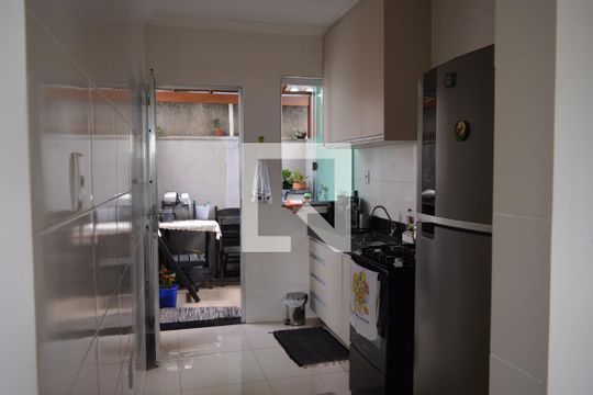 Cozinha de apartamento à venda com 3 quartos, 76m² em Parque Xangri-lá, Contagem