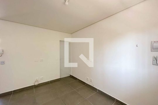 Sala/Cozinha de apartamento para alugar com 1 quarto, 32m² em Parque Peruche, São Paulo
