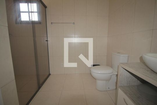 Banheiro 1 de casa à venda com 4 quartos, 200m² em São José, Canoas