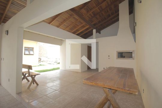 Área comum - Churrasqueira de casa à venda com 4 quartos, 200m² em São José, Canoas