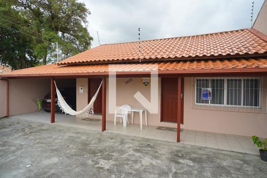 Fachada de casa para alugar com 2 quartos, 107m² em Ingleses do Rio Vermelho, Florianópolis