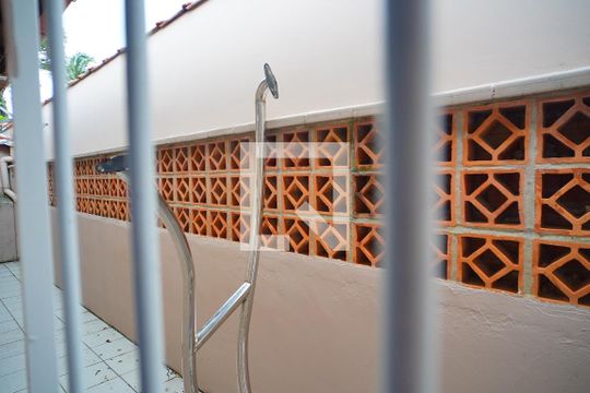 Quarto 2 - Vista de casa para alugar com 2 quartos, 107m² em Ingleses do Rio Vermelho, Florianópolis