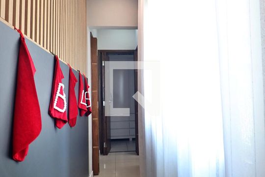 Corredor de apartamento à venda com 3 quartos, 104m² em Vila Curuca, Santo André