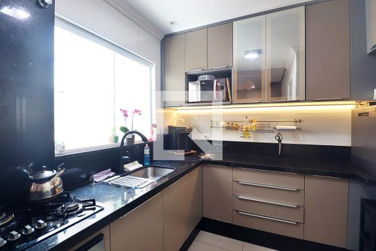 Cozinha de apartamento à venda com 3 quartos, 104m² em Vila Curuca, Santo André