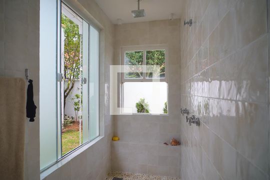 Banheiro da Suíte 2 de casa para alugar com 3 quartos, 182m² em Campeche, Florianópolis