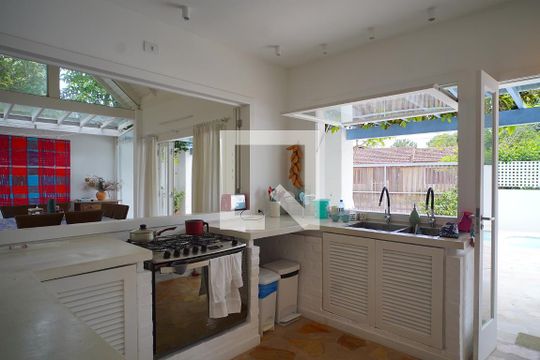Cozinha de casa para alugar com 3 quartos, 182m² em Campeche, Florianópolis