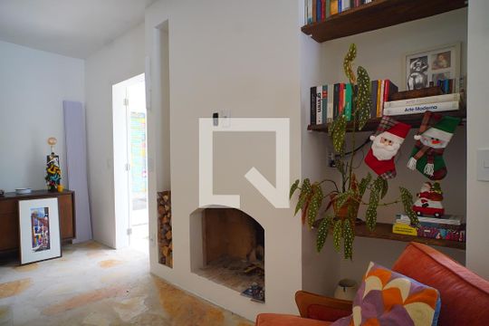 Sala de casa para alugar com 3 quartos, 182m² em Campeche, Florianópolis