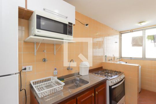Cozinha de apartamento para alugar com 1 quarto, 40m² em Jardim São Dimas, São José dos Campos