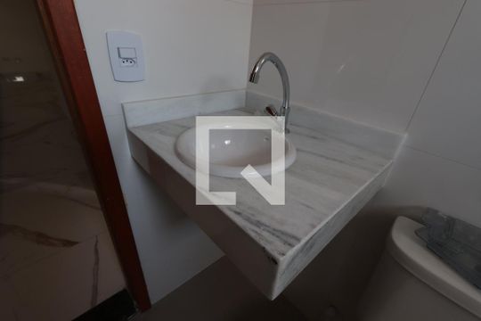 Banheiro de apartamento para alugar com 2 quartos, 47m² em Vila Formosa, São Paulo