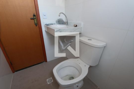 Banheiro de apartamento para alugar com 2 quartos, 47m² em Vila Formosa, São Paulo