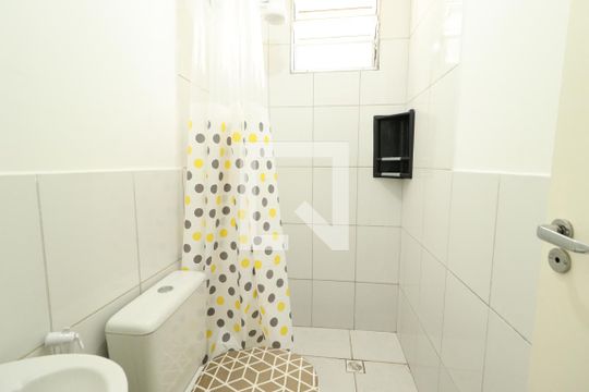 Banheiro Social de apartamento para alugar com 2 quartos, 44m² em Gávea, Uberlândia