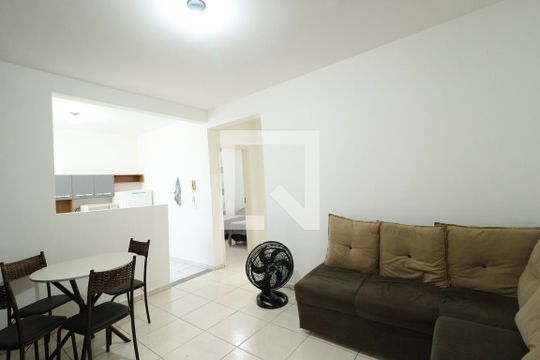 Sala de apartamento para alugar com 2 quartos, 44m² em Gávea, Uberlândia