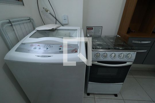 Cozinha de apartamento para alugar com 2 quartos, 44m² em Gávea, Uberlândia