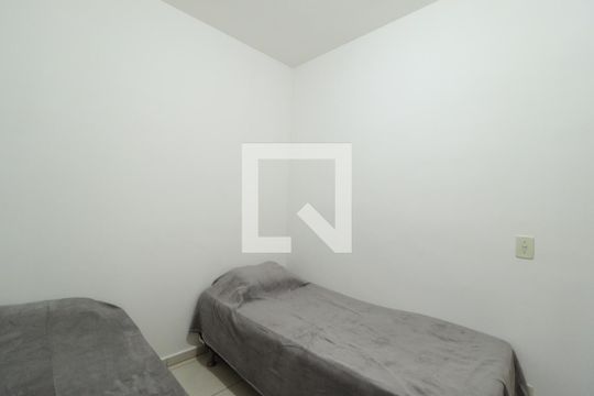 Quarto 2 de apartamento para alugar com 2 quartos, 44m² em Gávea, Uberlândia