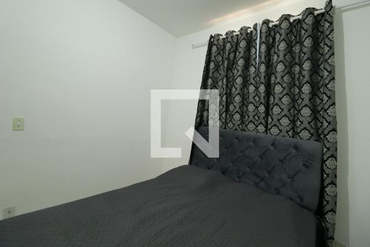 Quarto 1 de apartamento para alugar com 2 quartos, 44m² em Gávea, Uberlândia