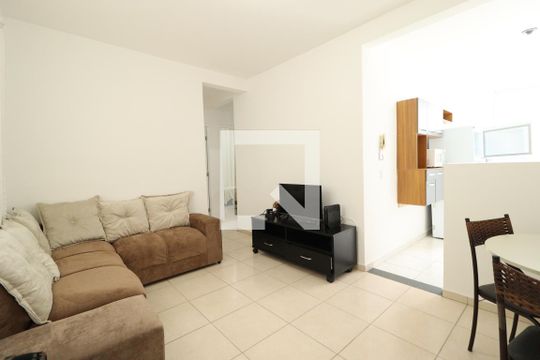 Sala de apartamento para alugar com 3 quartos, 60m² em Gávea, Uberlândia