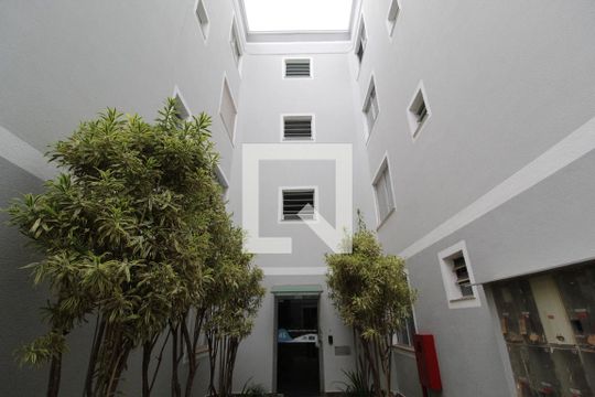 Fachada do bloco de apartamento para alugar com 3 quartos, 60m² em Gávea, Uberlândia