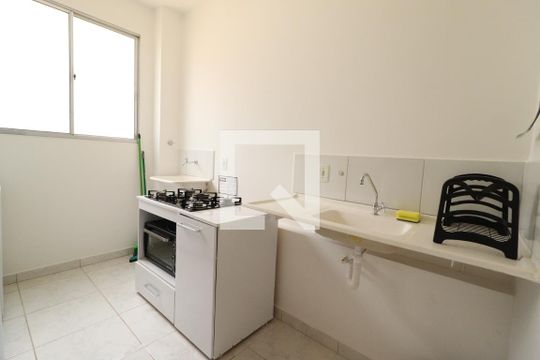 Cozinha de apartamento para alugar com 3 quartos, 60m² em Gávea, Uberlândia