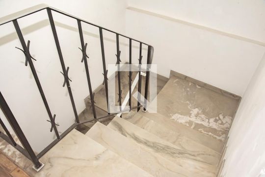 Acesso ao 1° Piso de casa à venda com 3 quartos, 120m² em Planalto Paulista, São Paulo