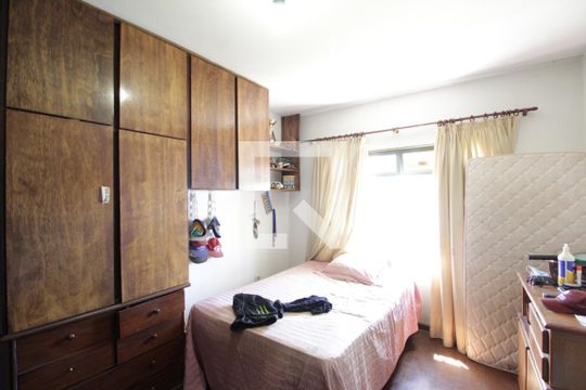 Quarto 1 de casa para alugar com 3 quartos, 200m² em Tabajaras, Uberlândia