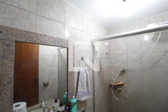 Banheiro Social de casa para alugar com 3 quartos, 200m² em Tabajaras, Uberlândia