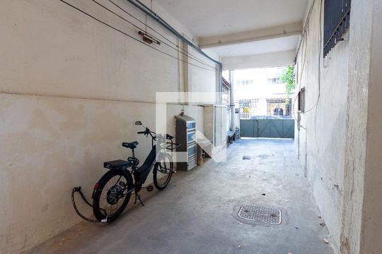 Área Comum de kitnet/studio para alugar com 1 quarto, 65m² em Vista Alegre, Rio de Janeiro
