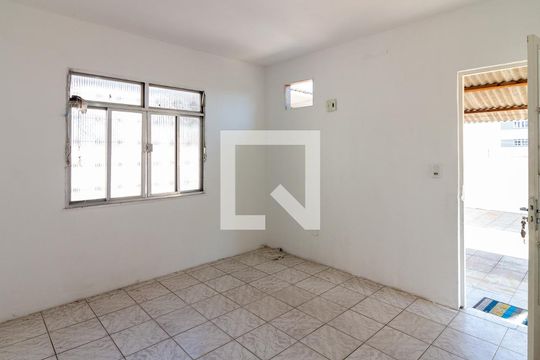 Kitnet/Studio para alugar com 1 quarto, 65m² em Vista Alegre, Rio de Janeiro