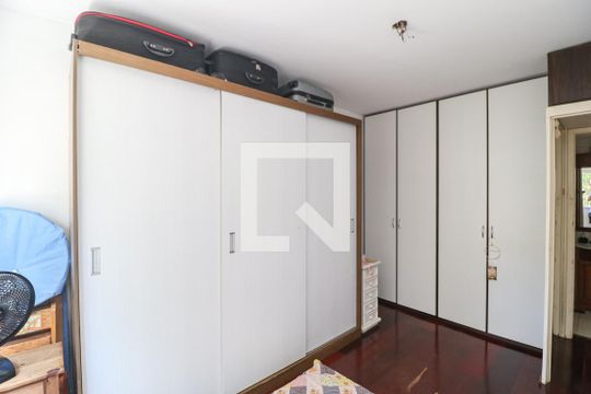 Quarto de apartamento à venda com 1 quarto, 54m² em Nonoai, Porto Alegre
