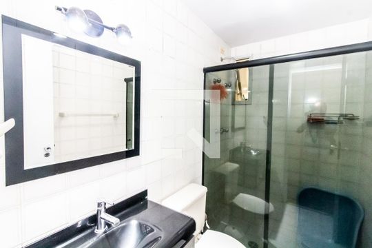Banheiro de apartamento à venda com 3 quartos, 86m² em Vila São Francisco, São Paulo